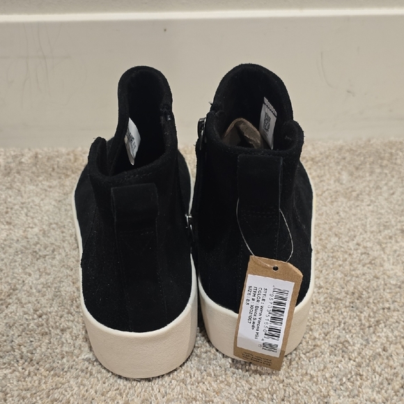 Toms Women's Black Suede Sneaker 8.5 - Picture 2 of 8